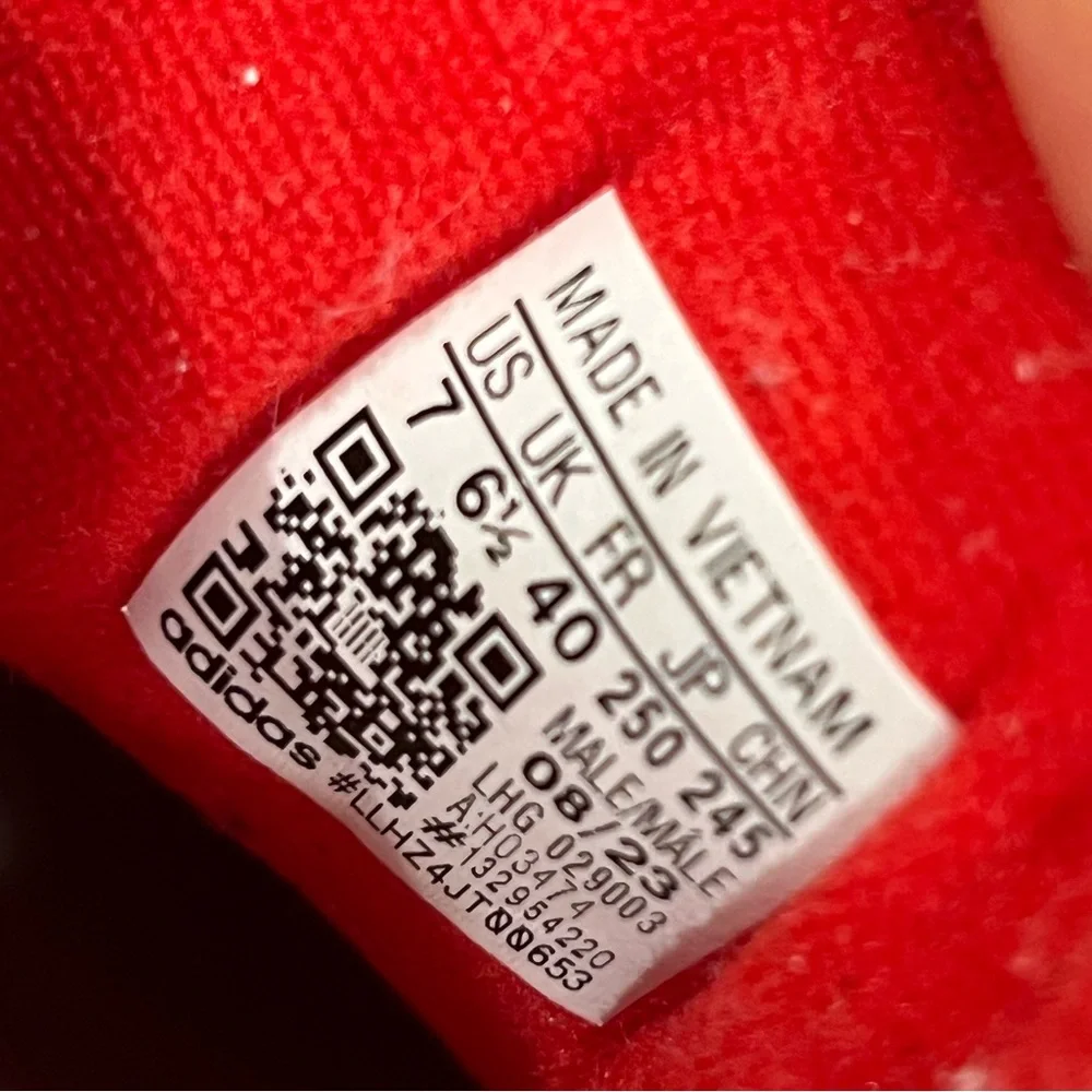 ADIDAS Campus Originals. In almost new condition. Size 8.5 womens 7 mens. - Picture 5 of 5